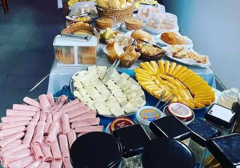 Hotelli Sacra Familia