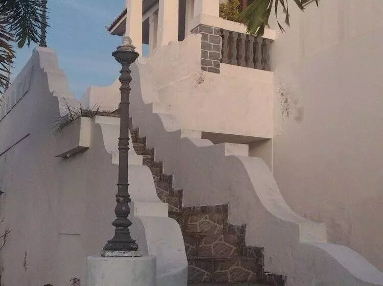 Hotelli Sacra Familia