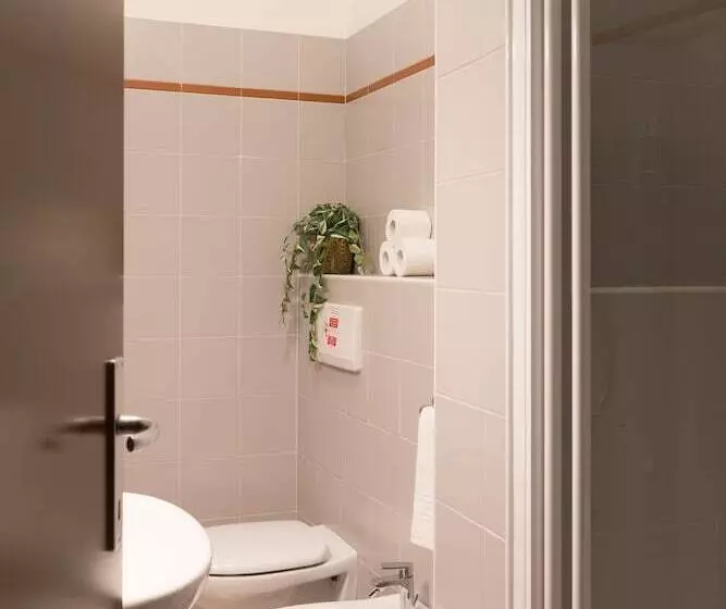 هتل The Convo Lake Como