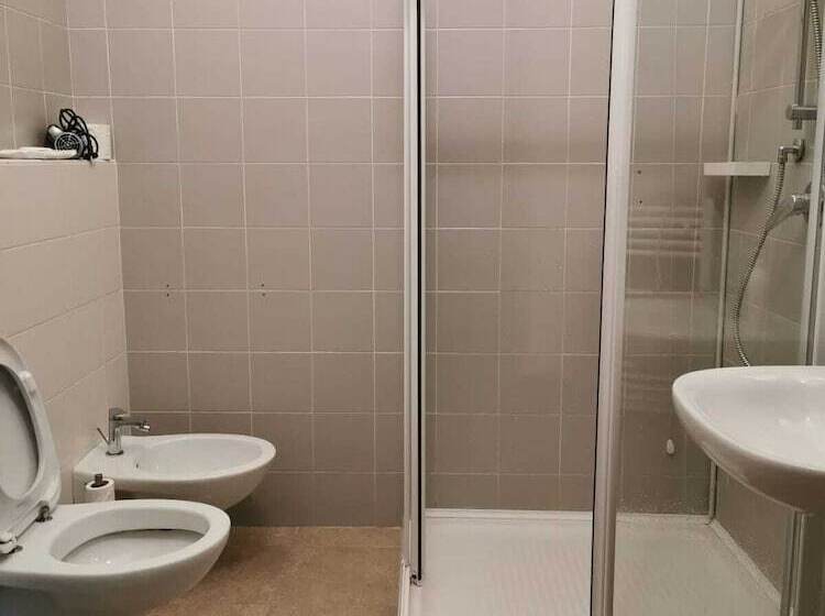 Hotel The Convo Lake Como