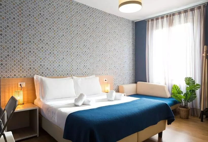 هتل The Convo Lake Como