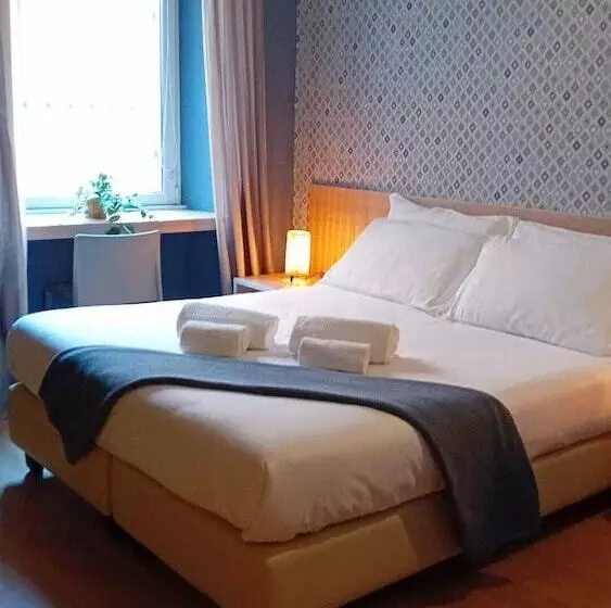 هتل The Convo Lake Como