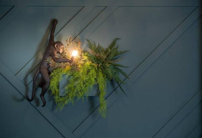 Отель The Heyford