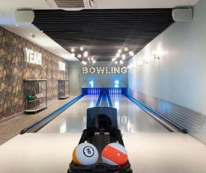 Отель The Heyford