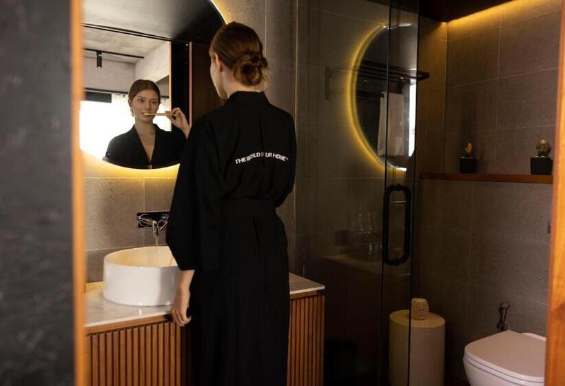 בית מלון כפרי The Komu Canggu Bali