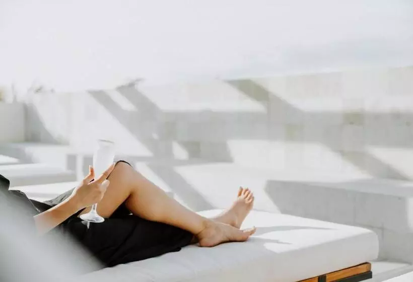 ホテル The Komu Canggu Bali