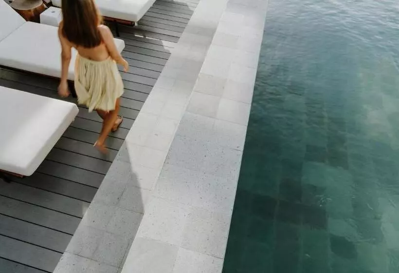 ホテル The Komu Canggu Bali