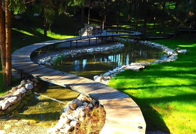 Hotelli Tree House Close To The National Park Plitvice Lakes