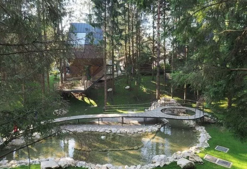 Hotelli Tree House Close To The National Park Plitvice Lakes