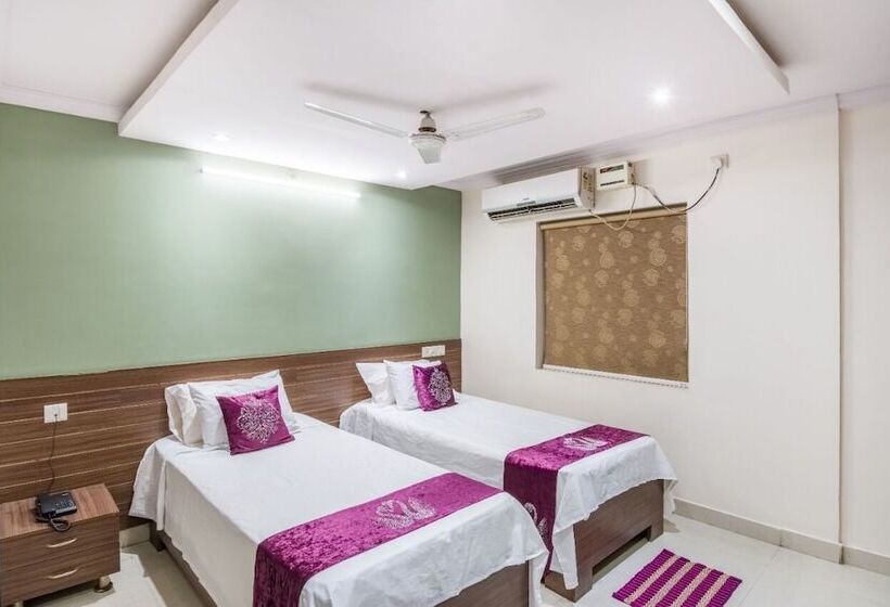 Iroomz Hotel Fusion Inn