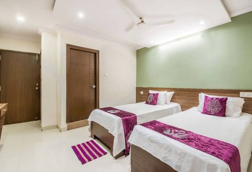 Iroomz Hotel Fusion Inn