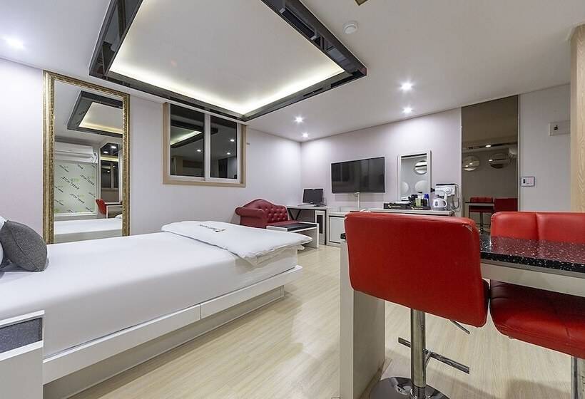 Мотель Daegu Geumho District Sweet