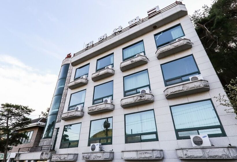 מוטל Danyang Taehwasan Park