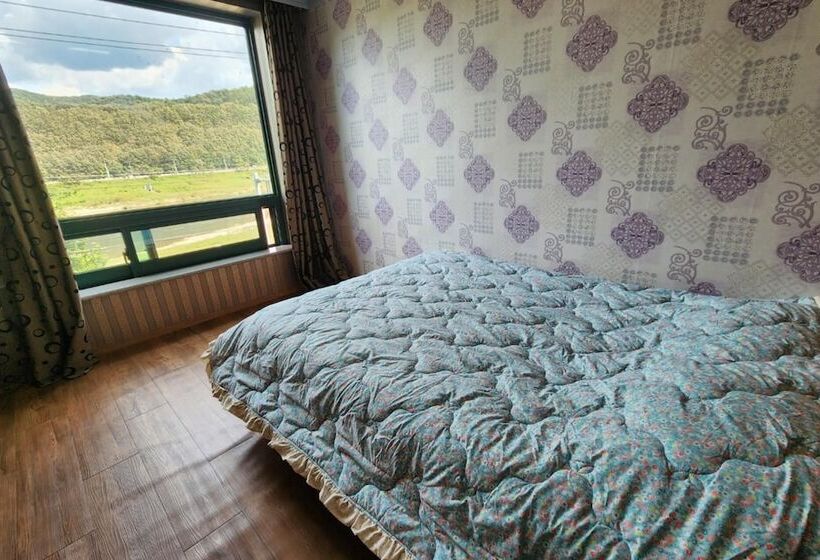 מוטל Danyang Taehwasan Park