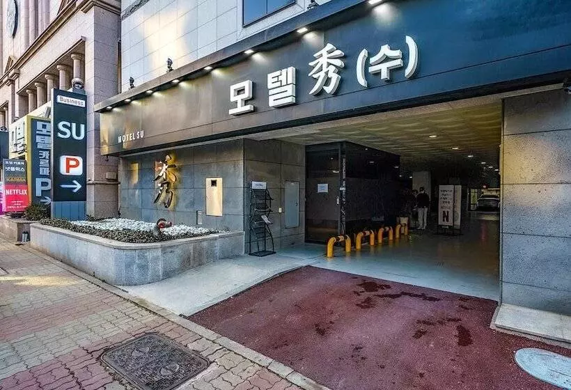 Motelli Gwangju Sangmu Hotel Su