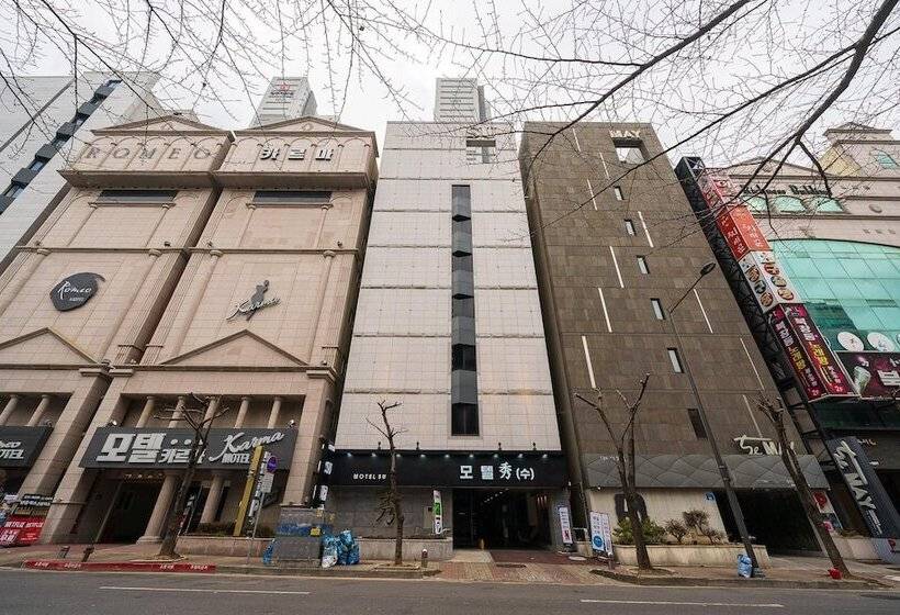 فندق على الطريق Gwangju Sangmu Hotel Su