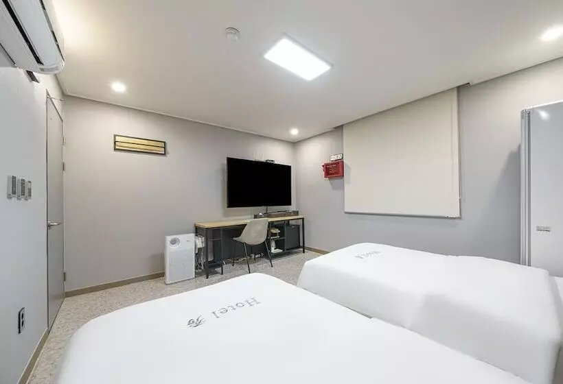 Motelli Gwangju Sangmu Hotel Su