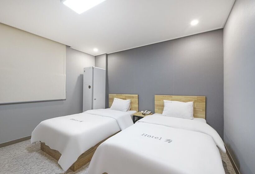 فندق على الطريق Gwangju Sangmu Hotel Su