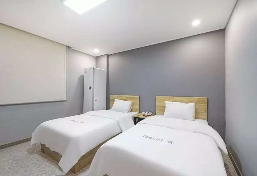 Motelli Gwangju Sangmu Hotel Su