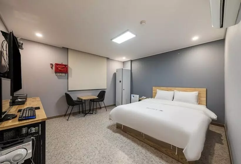 Motelli Gwangju Sangmu Hotel Su