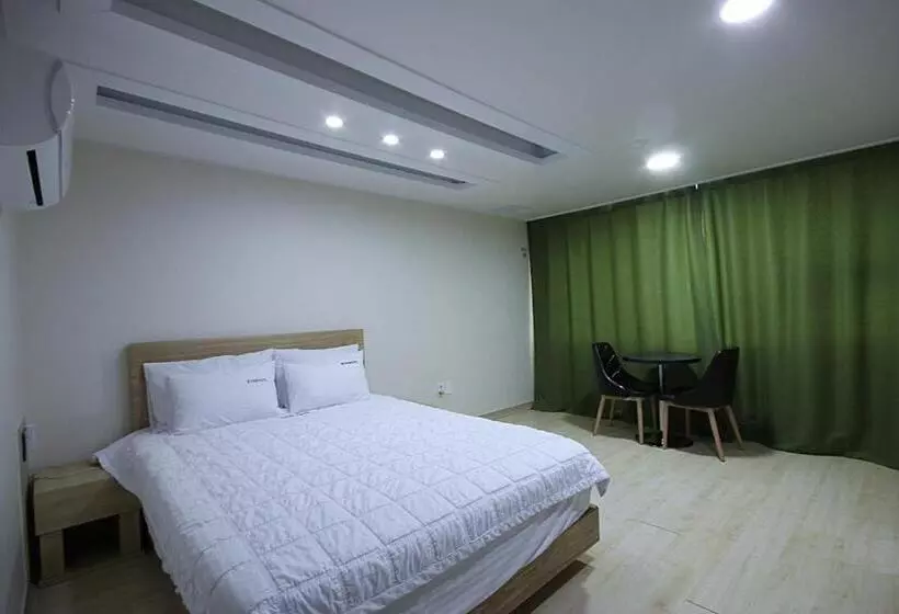 مُتل View Hotel Geoje