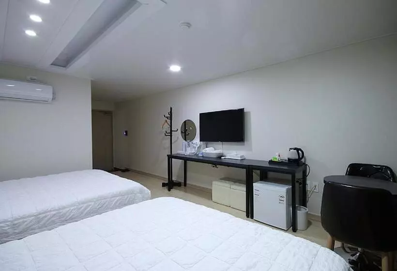 مُتل View Hotel Geoje