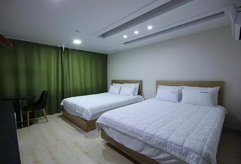 مُتل View Hotel Geoje