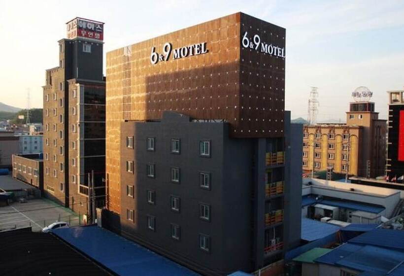 Motel Yeosu Six And Nine