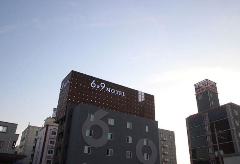 Motel Yeosu Six And Nine