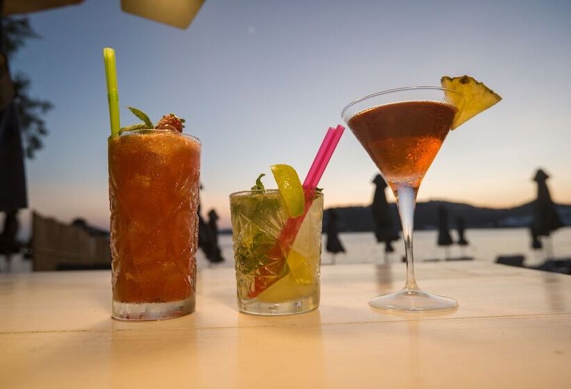 پانسیون Agia Anna Beachfront Boutique