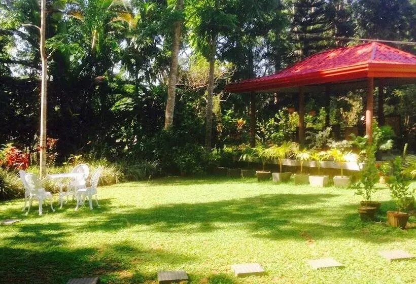ペンション Yalegoda Walauwa Homestay