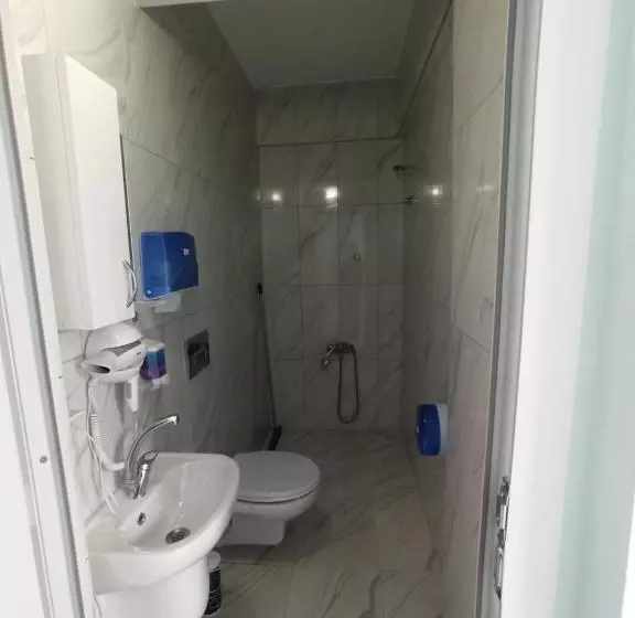 Yeşi̇lalan Otel