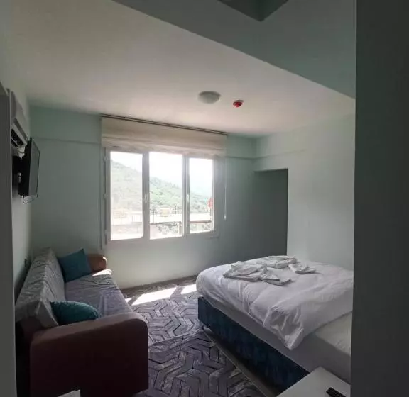 Yeşi̇lalan Otel