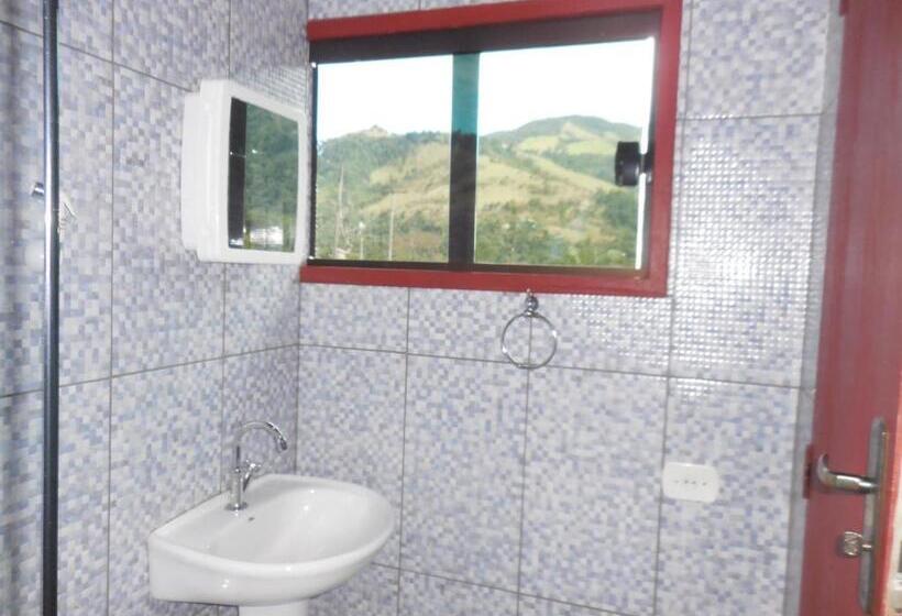 ユースホステル Pousada Canto Verde