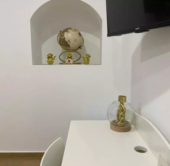 تختخواب و صبحانه Luma