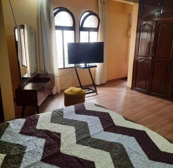 تختخواب و صبحانه Recidencia El Hogar