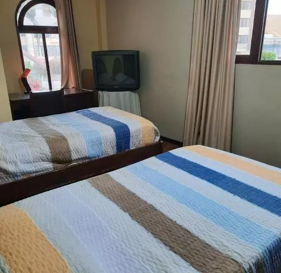 تختخواب و صبحانه Recidencia El Hogar
