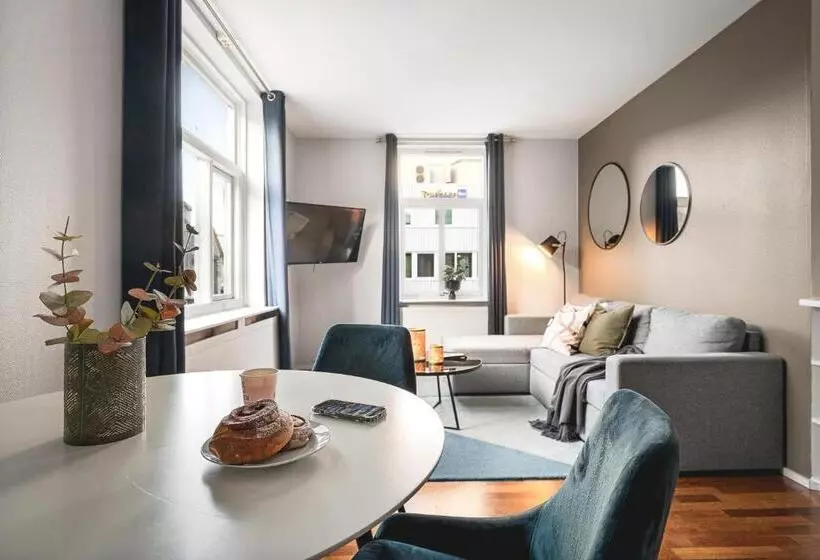 Enter Amalie Apartment