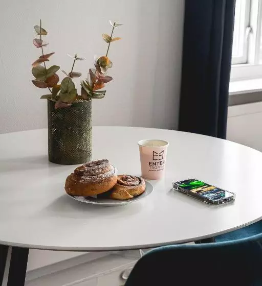 Enter Amalie Apartment