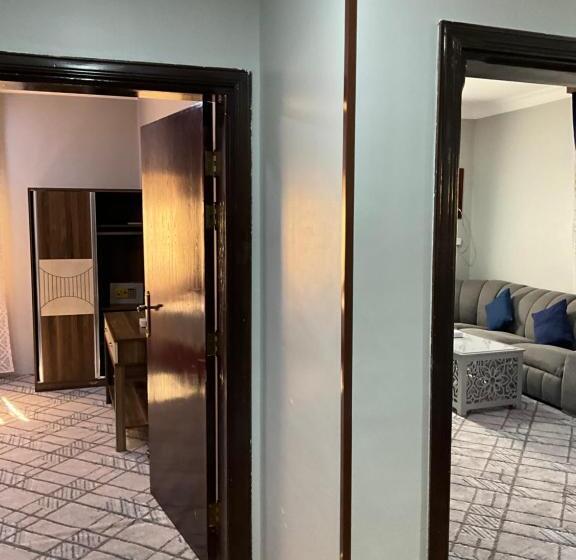 Otel أجنحه البيداء للشقق المخدومه البخاري