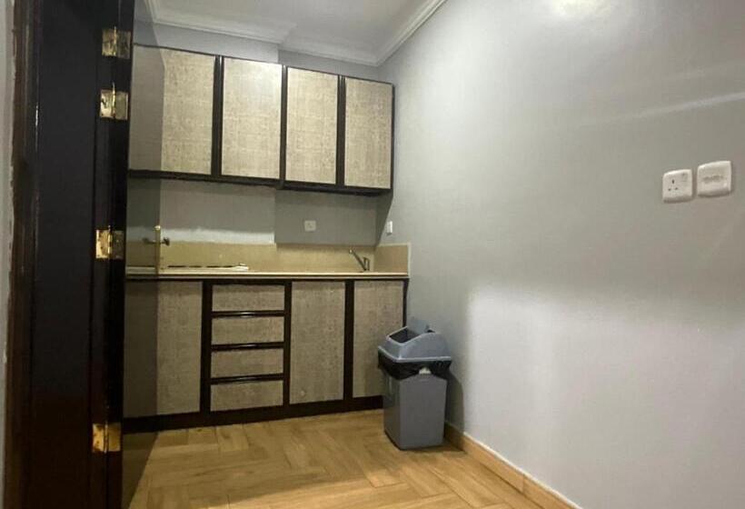 Otel أجنحه البيداء للشقق المخدومه البخاري