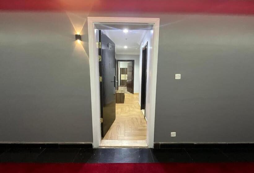 Otel أجنحه البيداء للشقق المخدومه البخاري