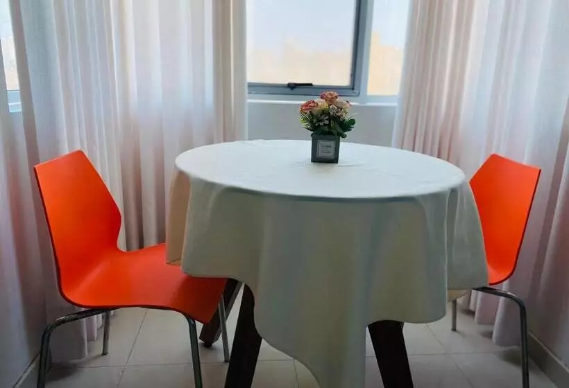 Hotel D  Poly