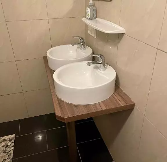 ホテル Gästezimmer Lercher