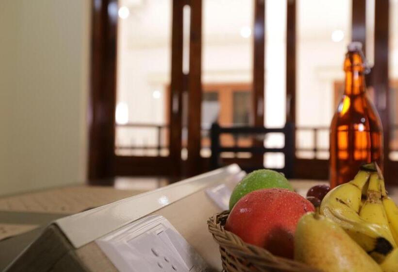 Отель Guesture Serviced Residences, Alta Vista