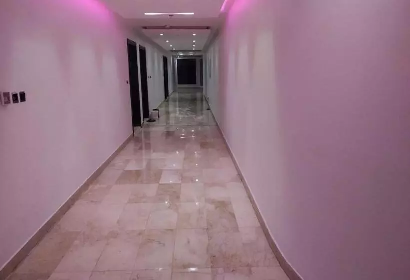 ホテル Jeddah Grand Beach