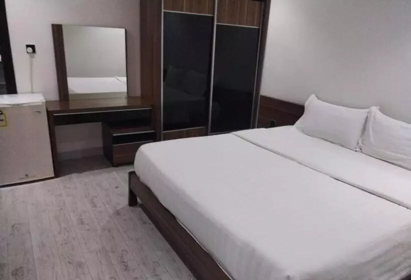 ホテル Jeddah Grand Beach