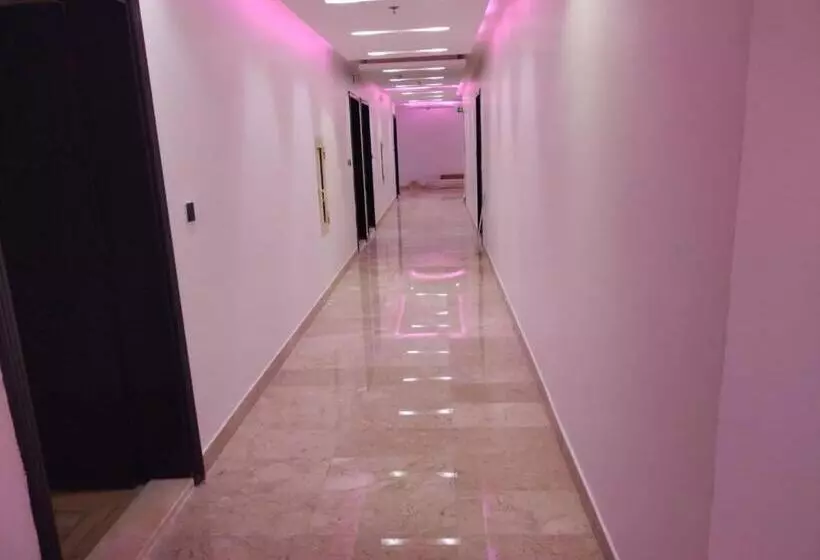 ホテル Jeddah Grand Beach