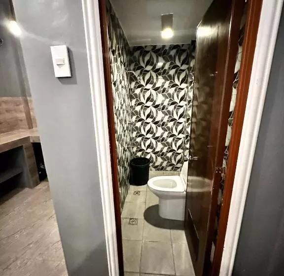 ホテル Limewood Residences  Bago City Near Bacolod