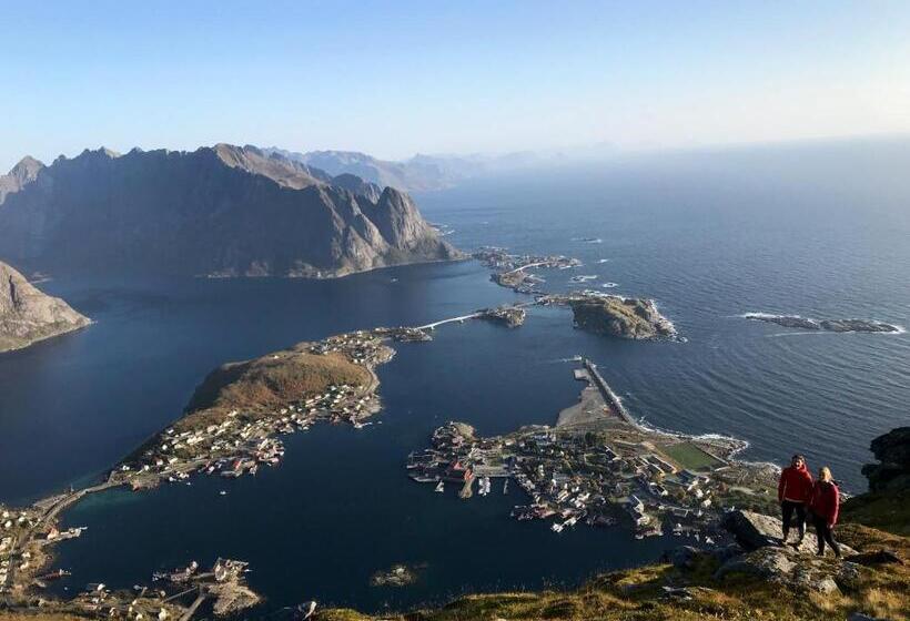 פנסיון Angelas White House